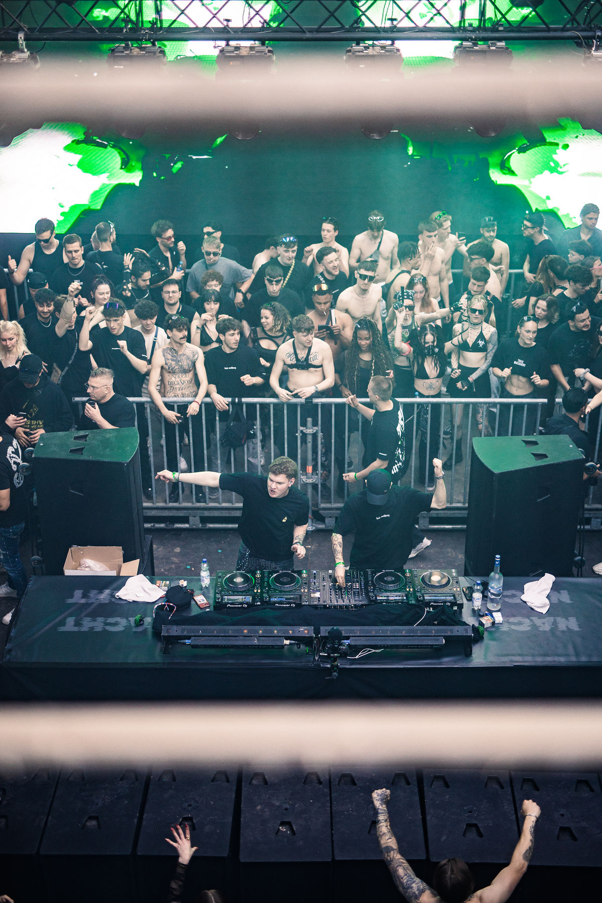 Loading... just a sec